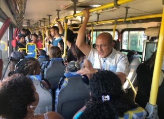 Papa mostra o ‘calvário’ do usuário de ônibus