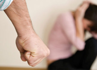 Violência contra a mulher: Papa pede atenção redobrada Violência contra a mulher: Papa pede atenção redobrada