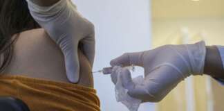 Vacinação contra Covid: Papa questiona meios de evitar fraudes