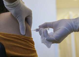 Vacinação contra Covid: Papa questiona meios de evitar fraudes