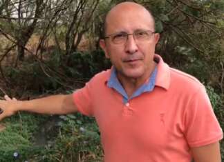 Papa denuncia esgoto em Córrego e cobra Agência Reguladora