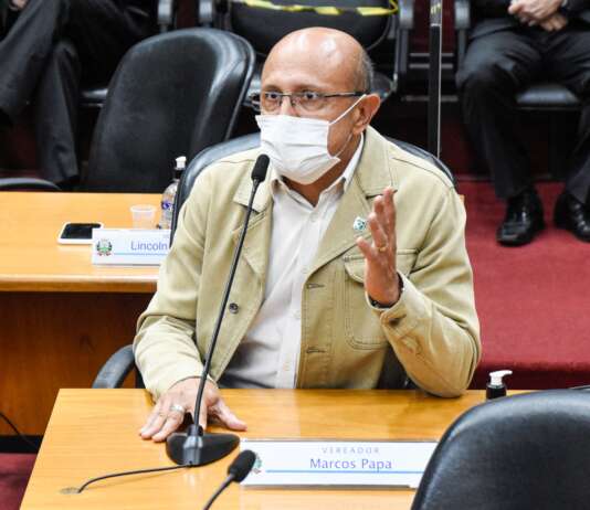 Papa questiona multas e repasse milionário