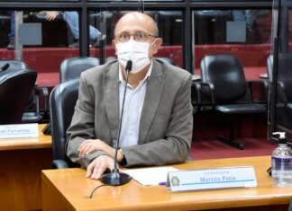 Prefeitura é contra reserva de dinheiro para 13° dos motoristas de ônibus