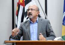 Aprovado PL para pix e cartão em débito tributário