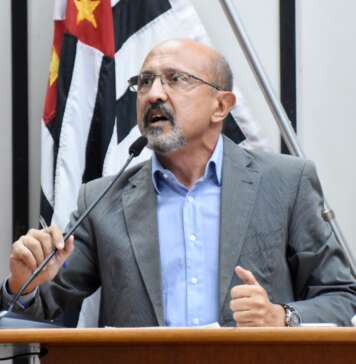 Aprovado PL para pix e cartão em débito tributário