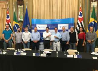 Papa media reunião entre Prefeitura e lojistas