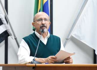 Papa aciona Procuradoria contra ‘manobra ilegal’