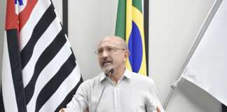 Após 12 anos, Papa se despede da Câmara Marcos-Papa-ultimo-discurso-Thaisa-Coroado