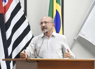 Após 12 anos, Papa se despede da Câmara Marcos-Papa-ultimo-discurso-Thaisa-Coroado